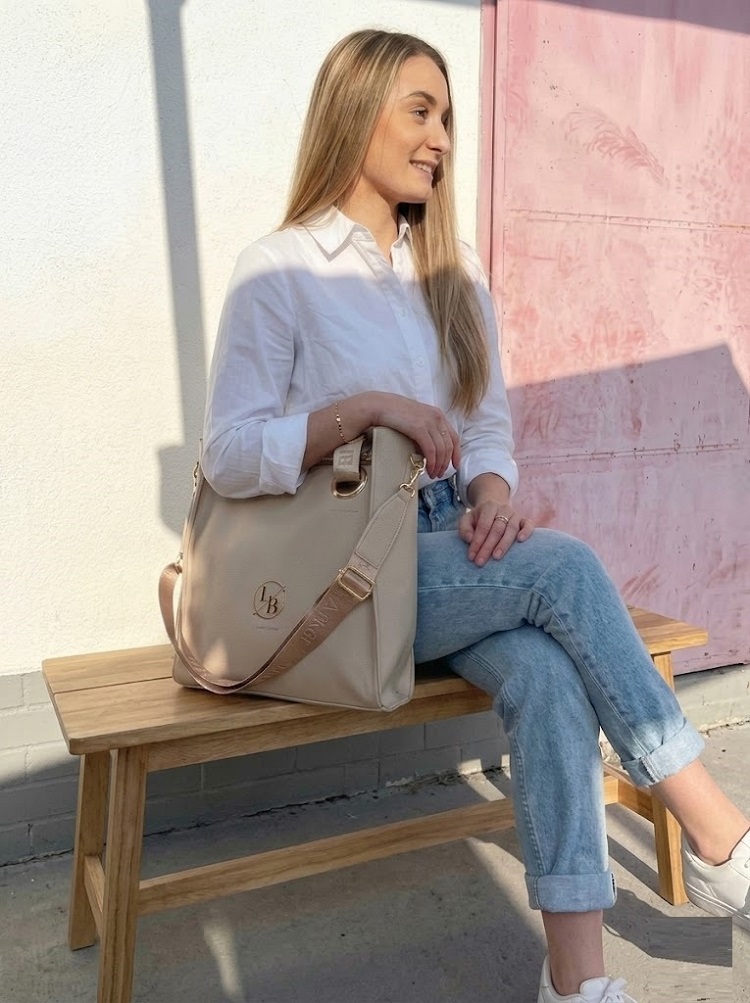 Laura Biaggi béžová shopper kabelka s deleným vnútrom