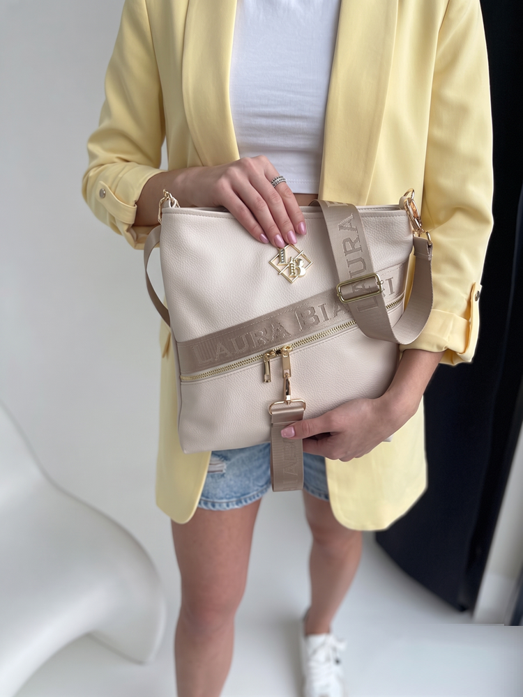 Béžová crossbody Laura Biaggi - veľká a štýlová