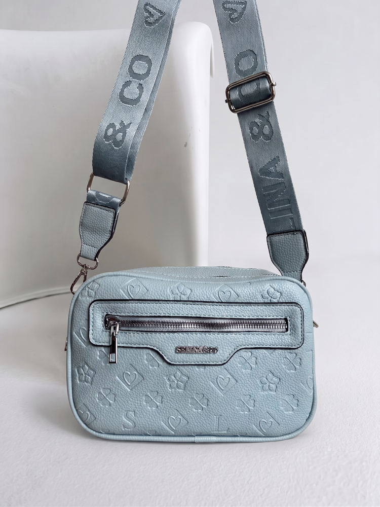 Praktická svetlomodrá crossbody kabelka s priehradkami