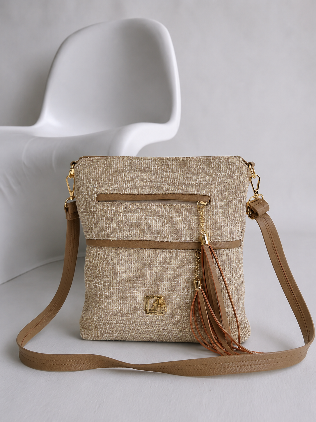 Veľká crossbody kabelka Laura Biaggi béžová