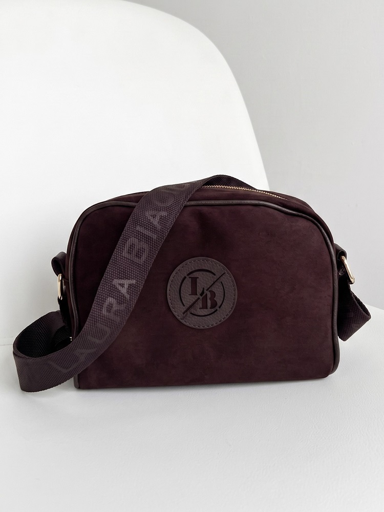 Čokoládová semišová crossbody kabelka Laura Biaggi - praktická na každý deň
