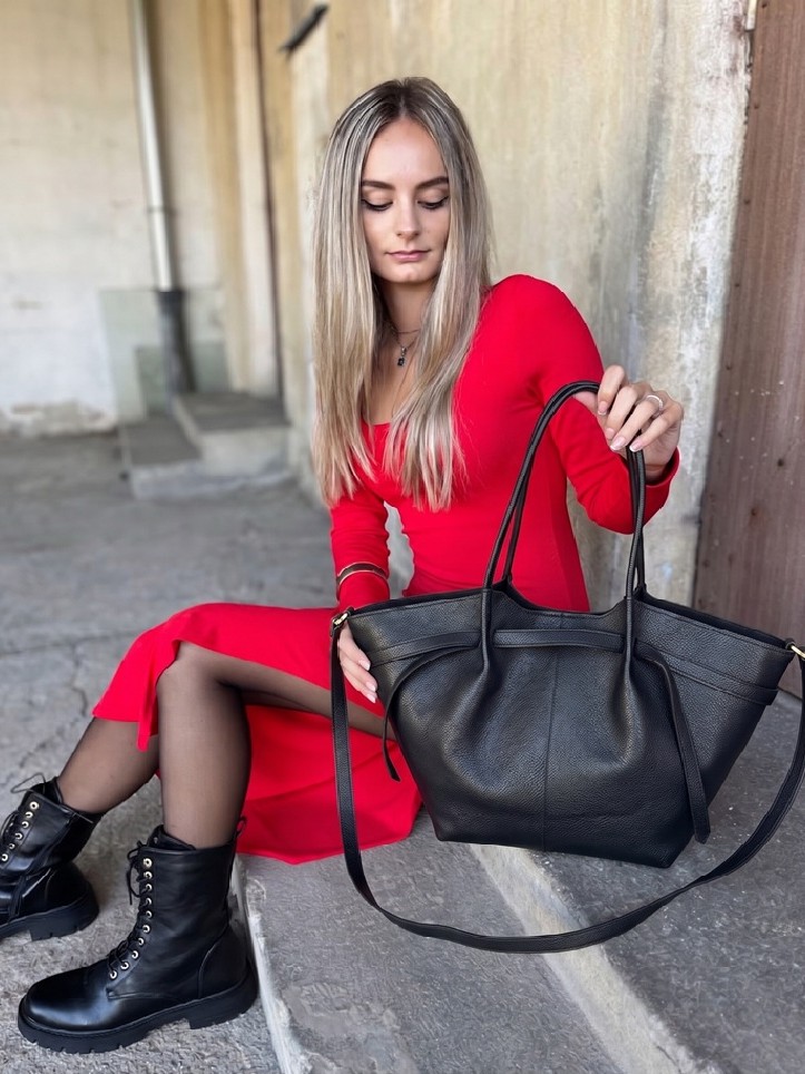 Laura Biaggi čierna kabelka na rameno 2v1
