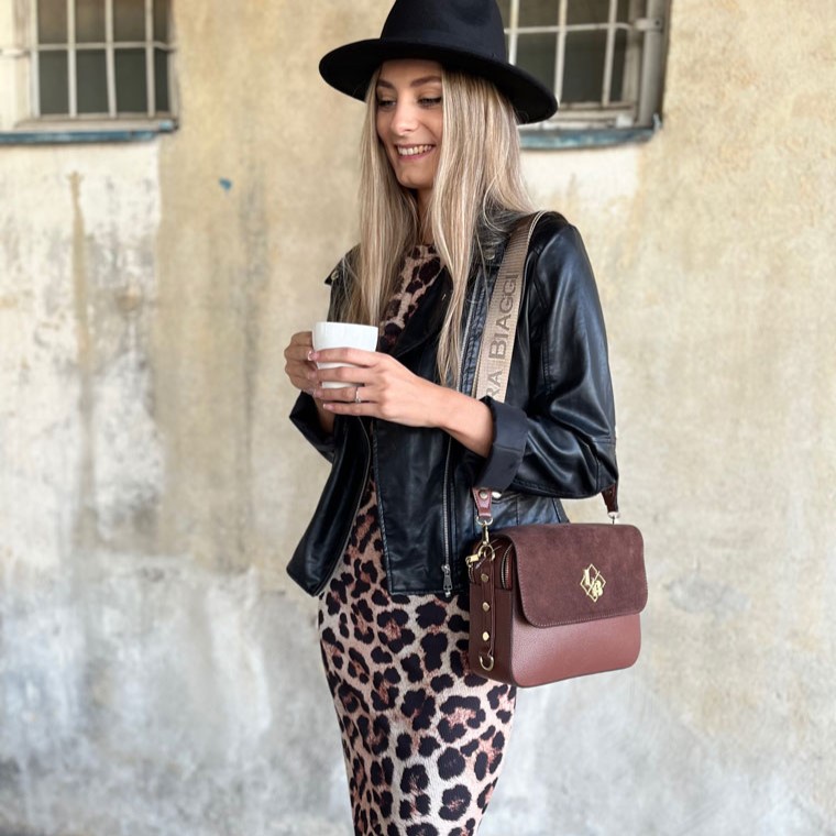 Dvojpriehradková crossbody kabelka Laura Biaggi DX-JS170-dark brown