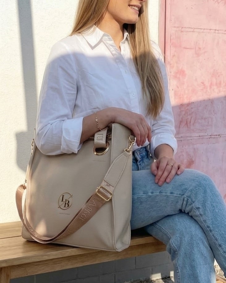 Laura Biaggi béžová shopper kabelka s deleným vnútrom