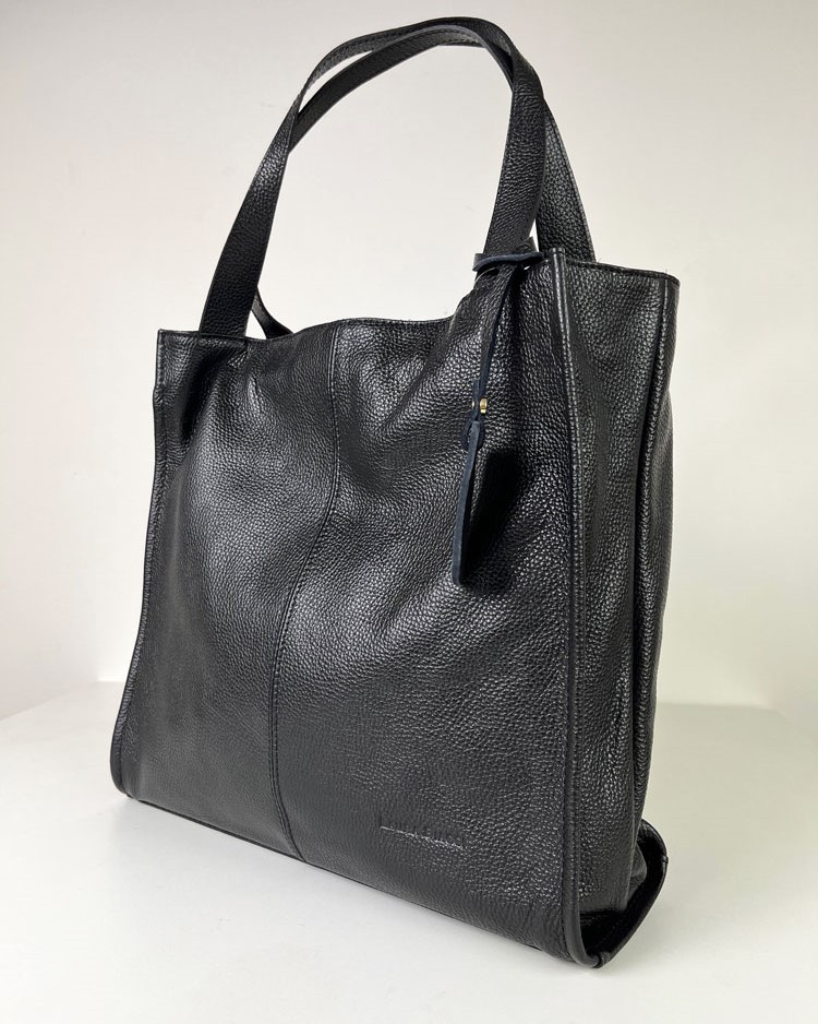 Čierna kožená kabelka na rameno Laura Biaggi DX-TS54-65-black