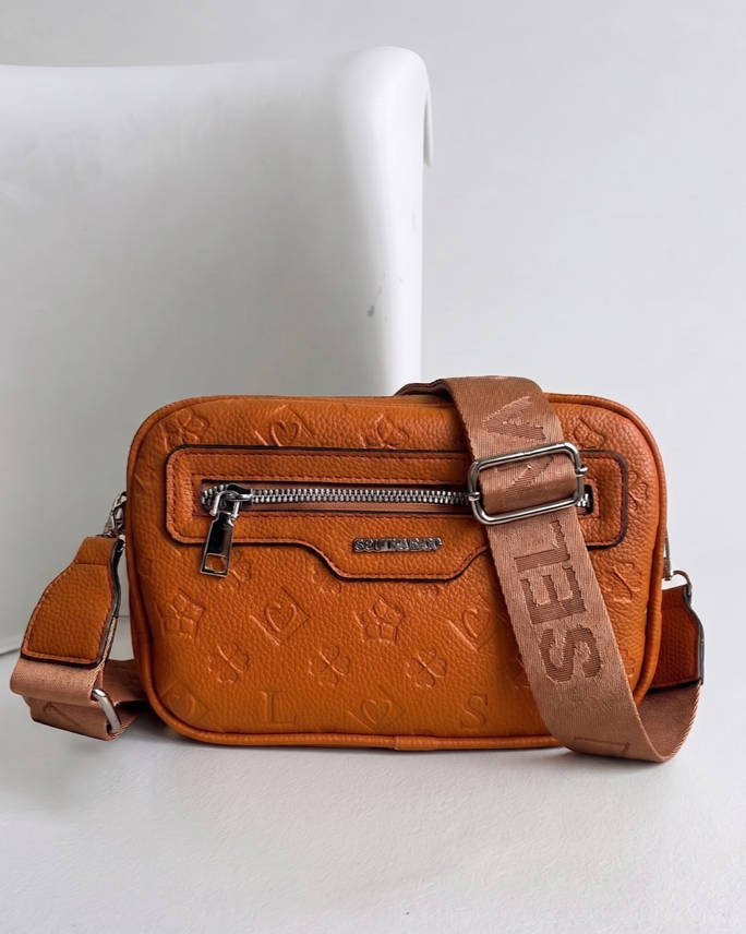 Praktická hnedá crossbody kabelka s priehradkami