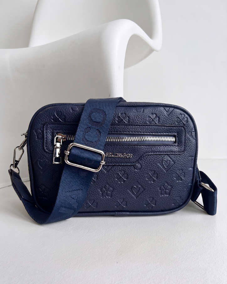 Praktická tmavomodrá crossbody kabelka s priehradkami