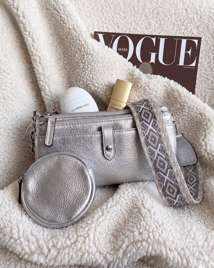 Strieborná crossbody kabelka a peňaženka v jednom