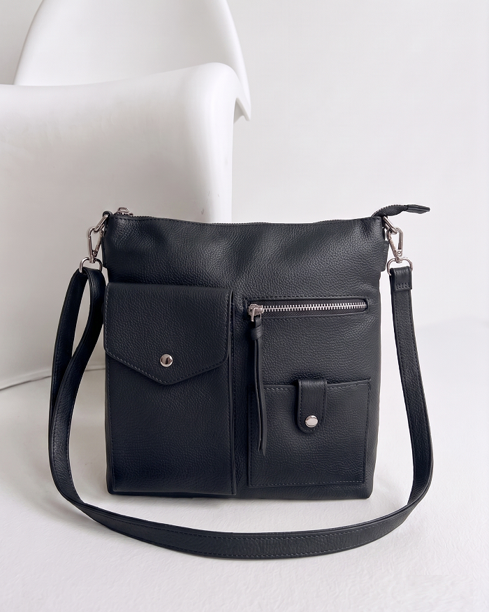 Praktická čierna crossbody kabelka s priehradkami a vreckami