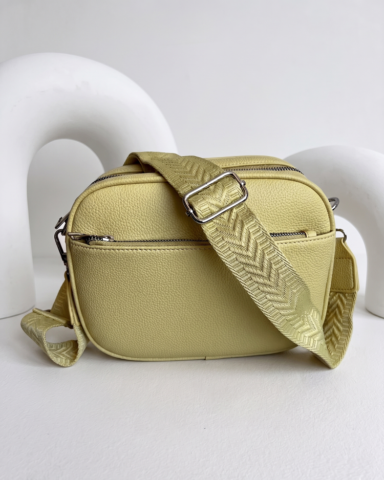 Praktická žltá crossbody kabelka s dvoma priehradkami
