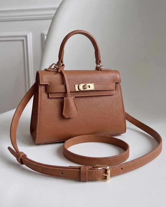 Elegantná crossbody a mini kabelka do ruky – hnedá