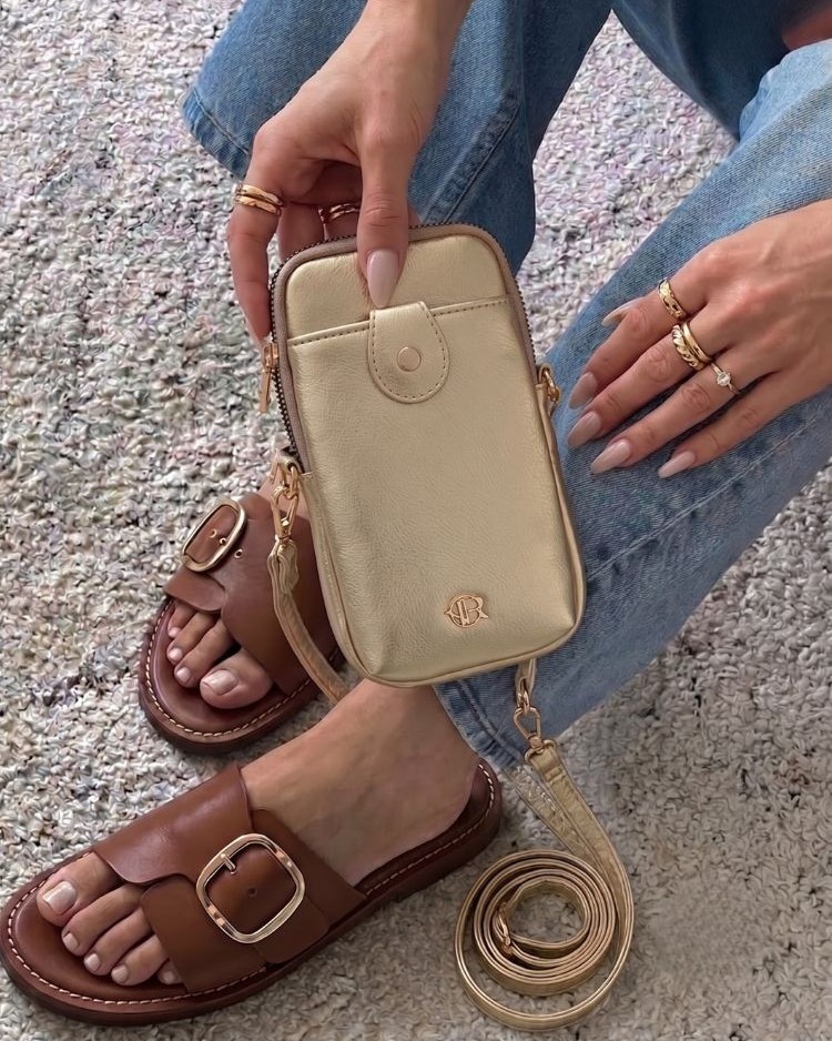 Zlatá mini crossbody- praktická na mobil