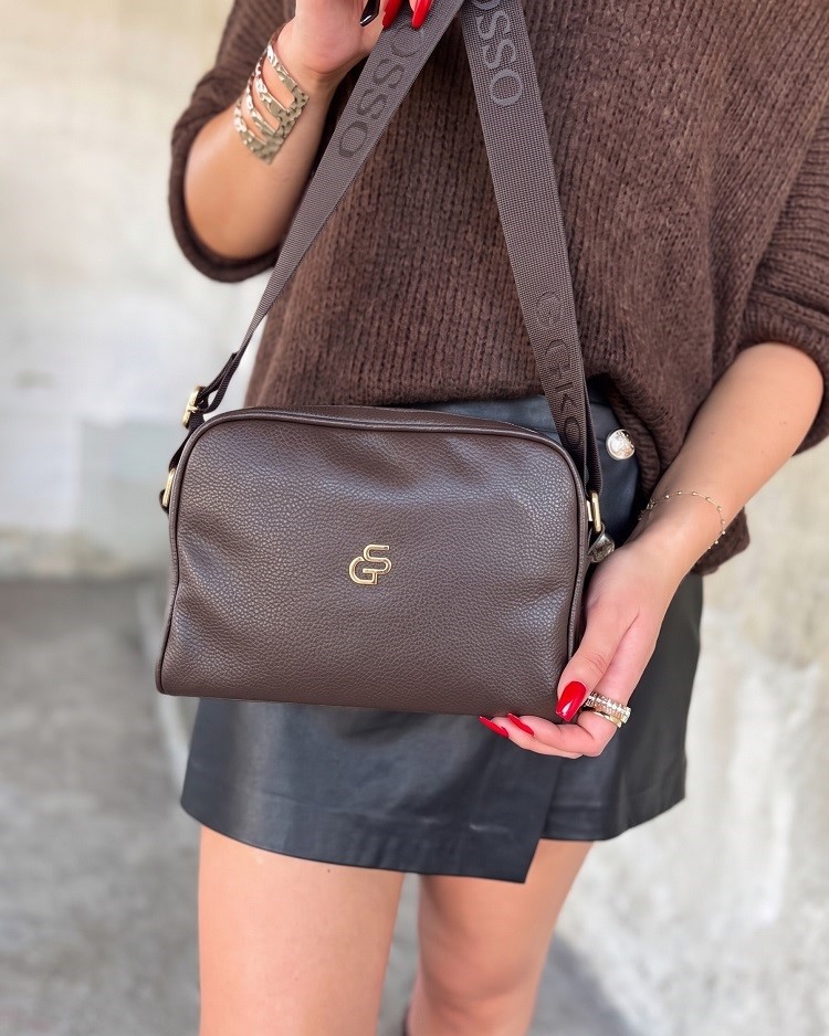 Čokoládová crossbody GROSSO športovo-elegantná