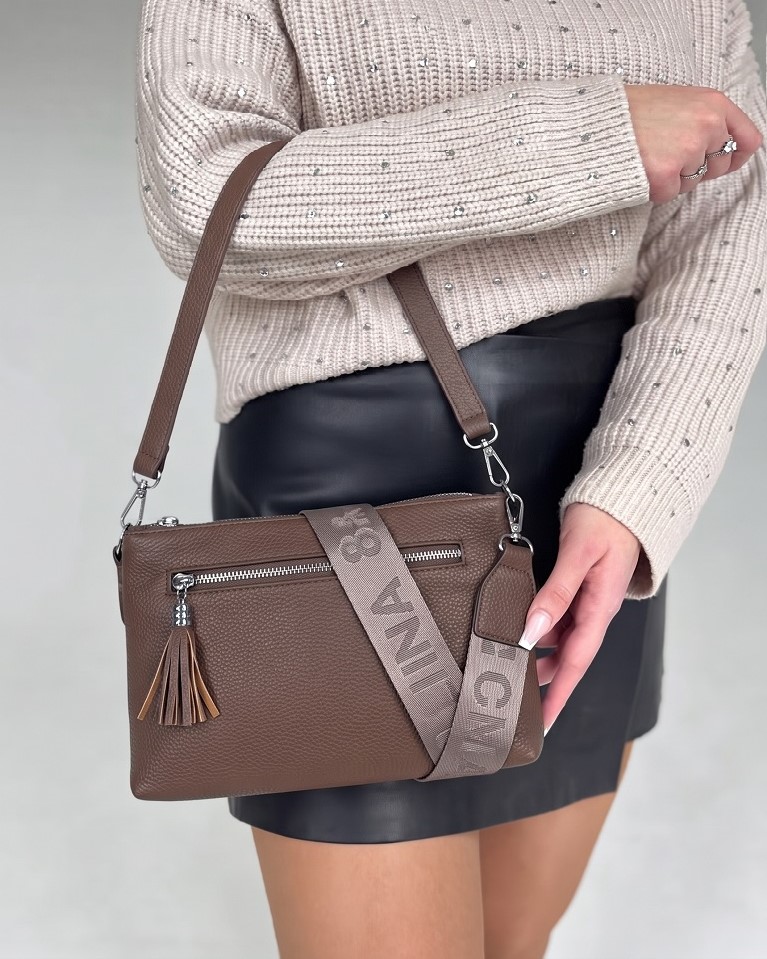 Hnedá crossbody kabelka s dvoma ramienkami