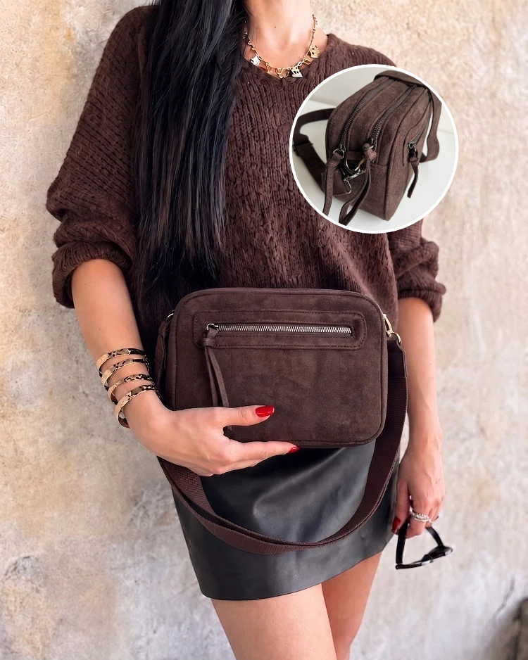 Čokoládová semišová crossbody kabelka s dvoma priehradkami