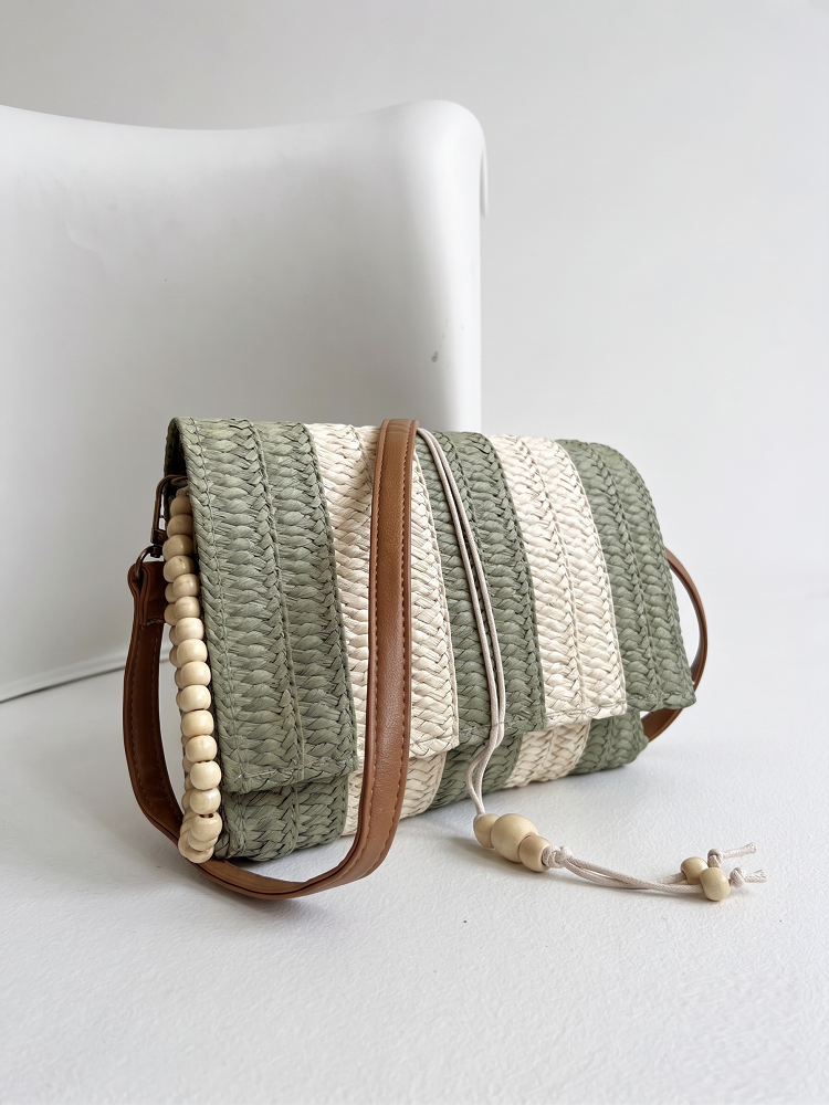Crossbody kabelka na leto zelená slamená 
