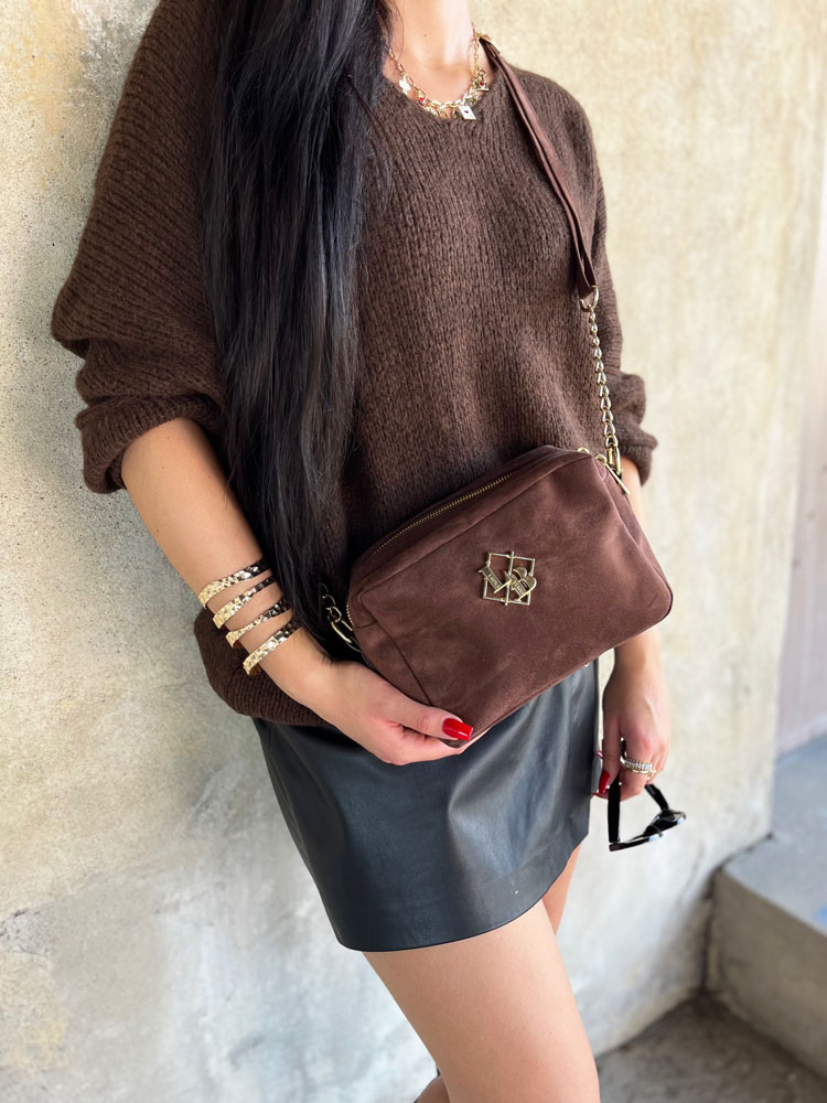 Čokoládová semišová crossbody Laura Biaggi s deleným vnútrom