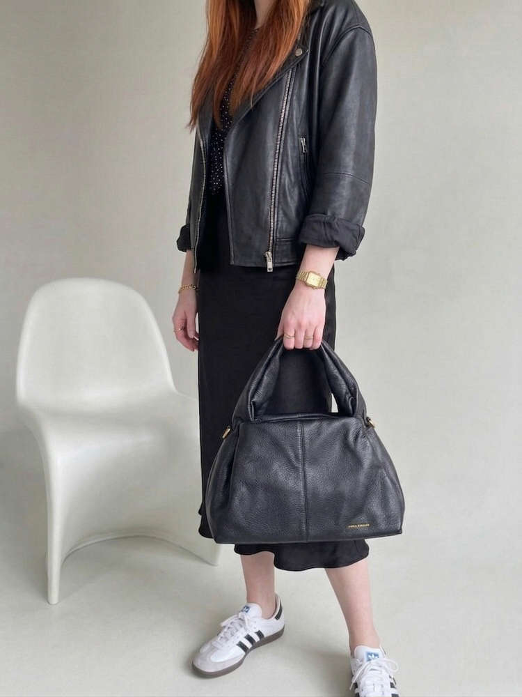 Dámska kabelka na rameno čierna