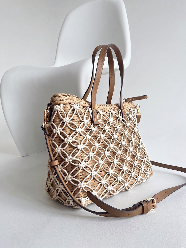 Dámska slamená kabelka s macramé vzorom – elegancia a letný štýl