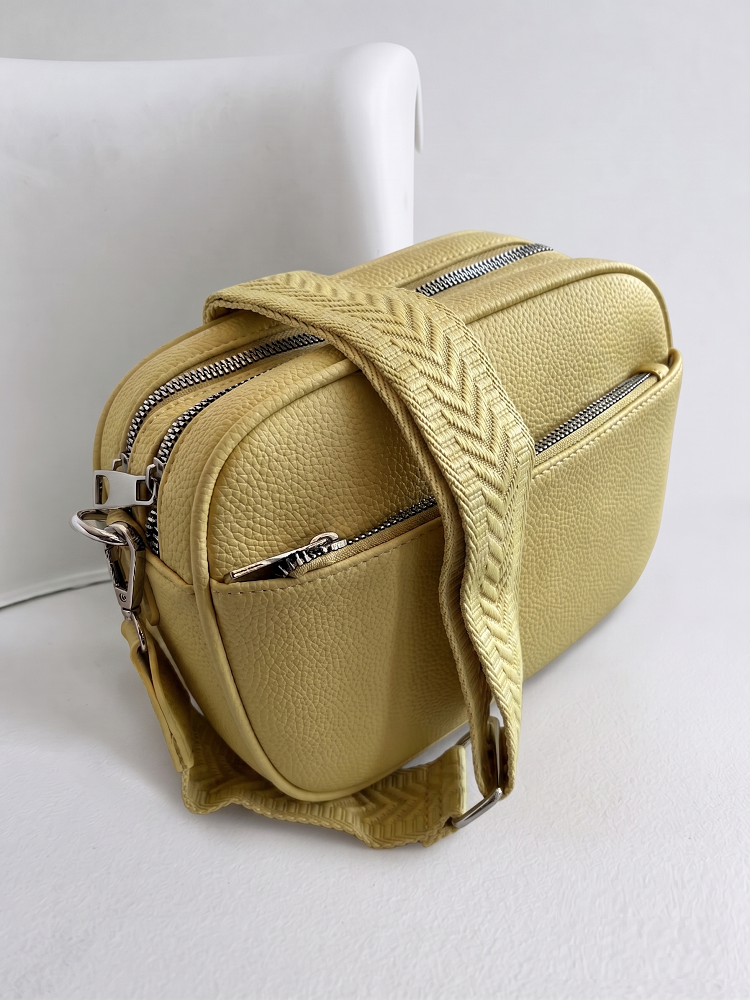 Praktická žltá crossbody kabelka s dvoma priehradkami