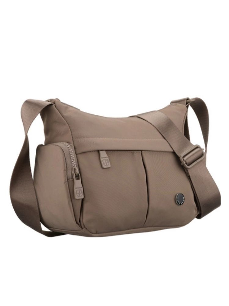 Nylonová crossbody – ľahká, praktická a štýlová na cestovanie