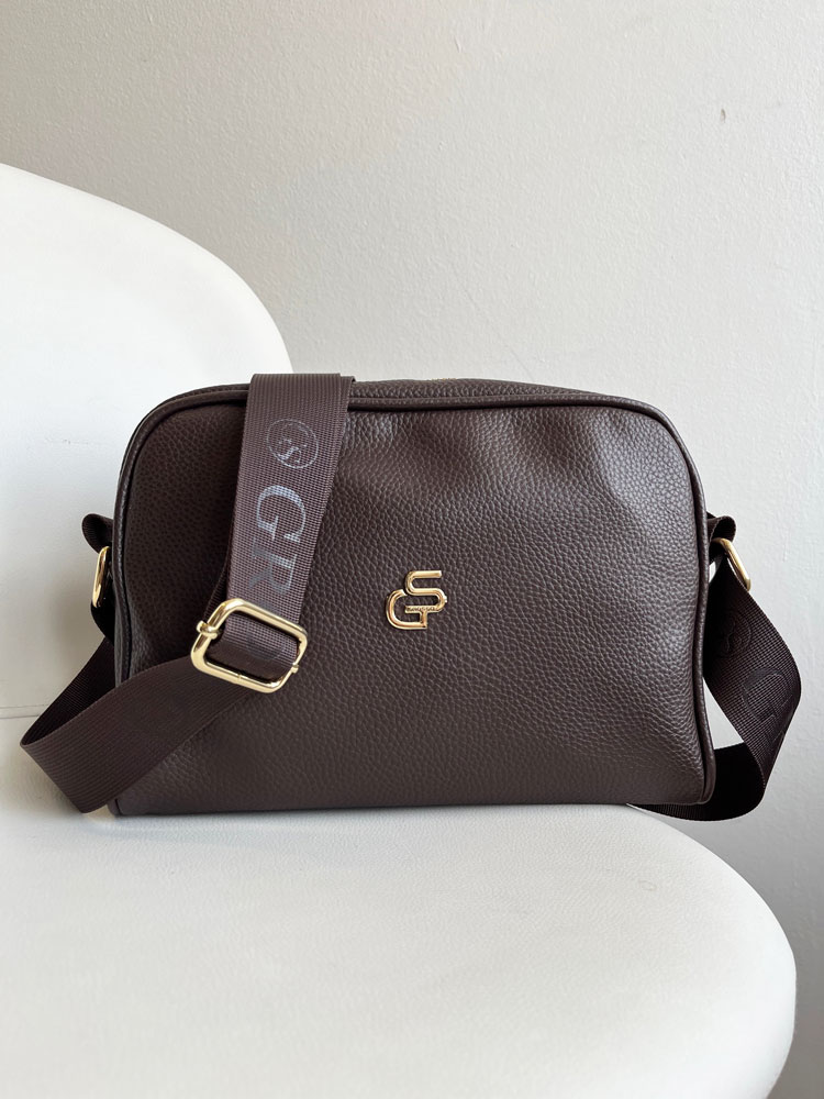 Čokoládová crossbody GROSSO športovo-elegantná