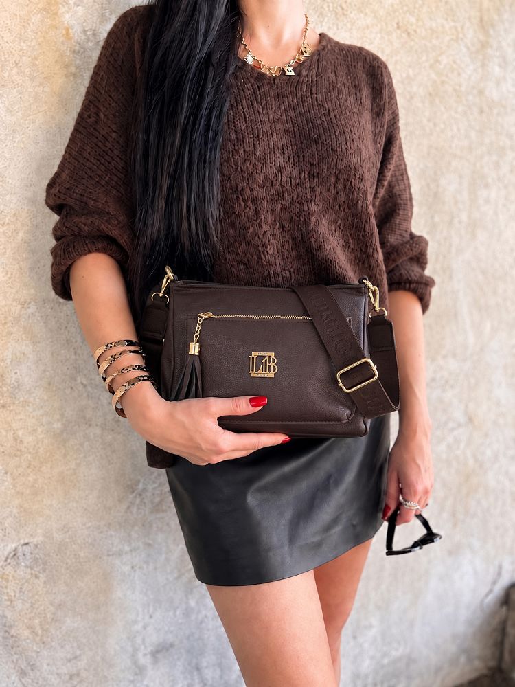 Čokoládová crossbody kabelka Laura Biaggi – praktická na každý deň