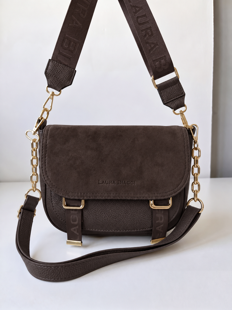 Čokoládová crossbody kabelka s dvoma ramienkami Laura Biaggi