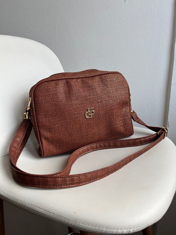 Hnedá crossbody GROSSO jednoduchá a elegantná