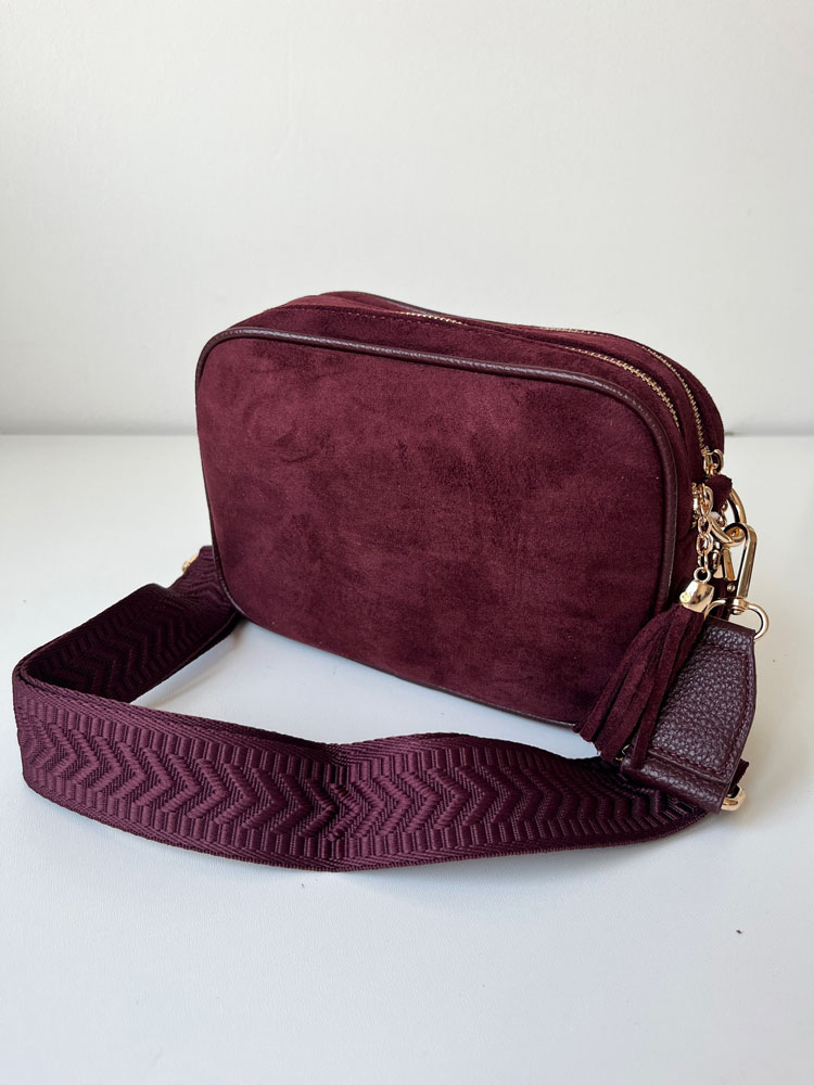 Bordová semišová crossbody kabelka s dvoma priehradkami