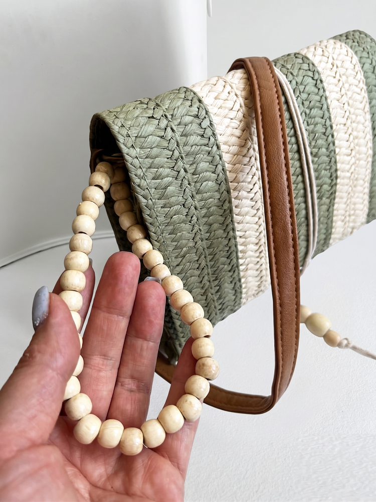 Crossbody kabelka na leto zelená slamená 