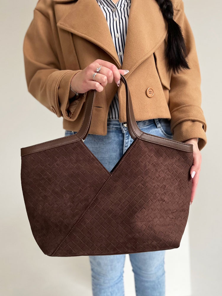 Čokoládová kabelka do ruky - vypletaná a elegantná