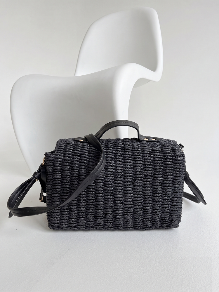 Dámska čierna pletená crossbody kabelka NÓBO