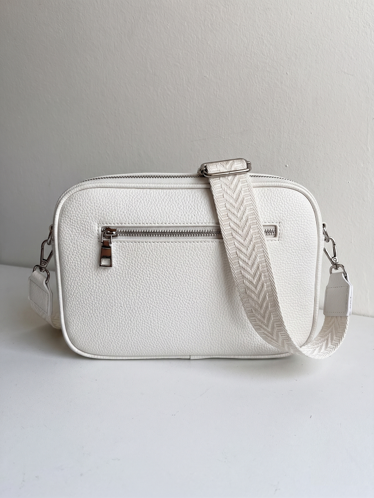Praktická biela crossbody kabelka s dvoma priehradkami