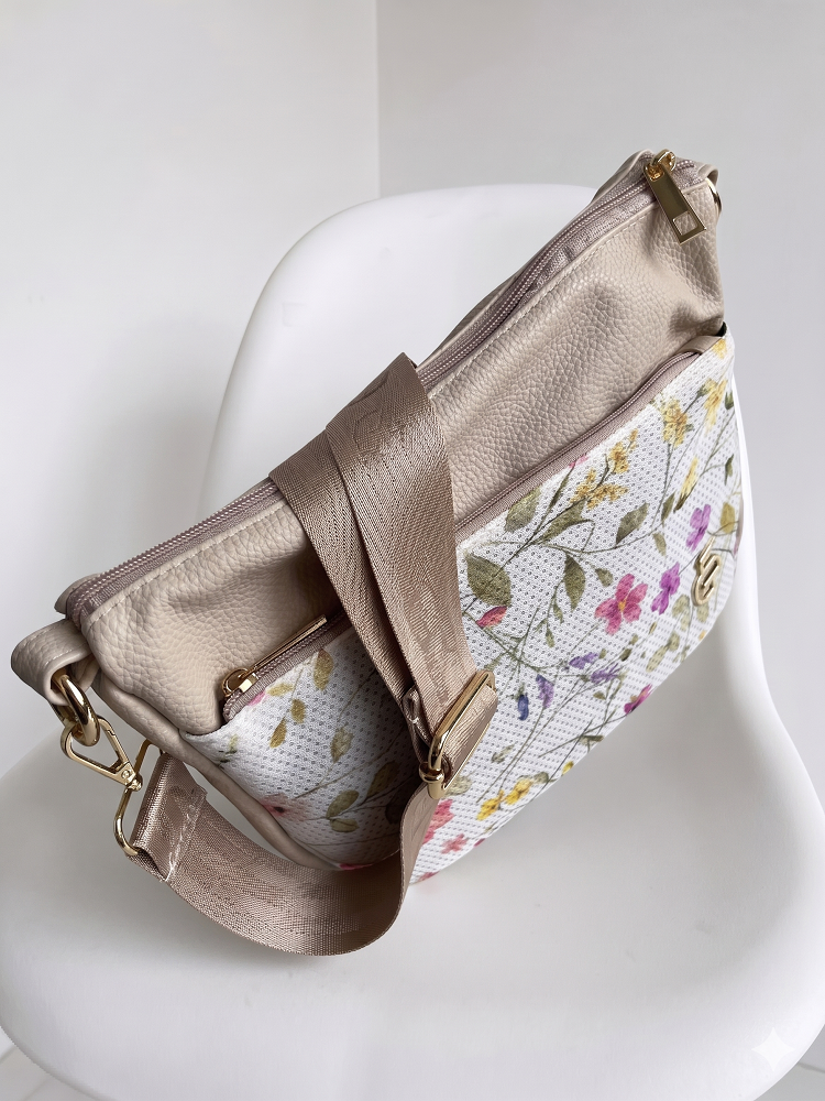 Béžová kvetovaná crossbody kabelka Grosso – praktická na každý deň