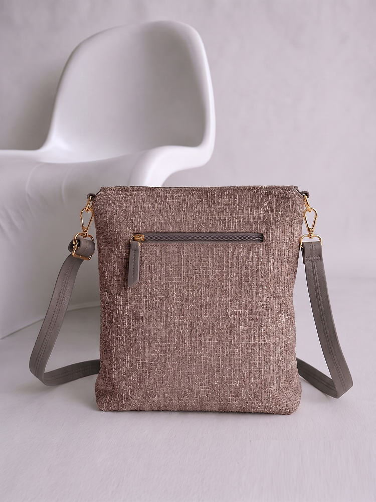 Veľká crossbody kabelka Laura Biaggi hnedá