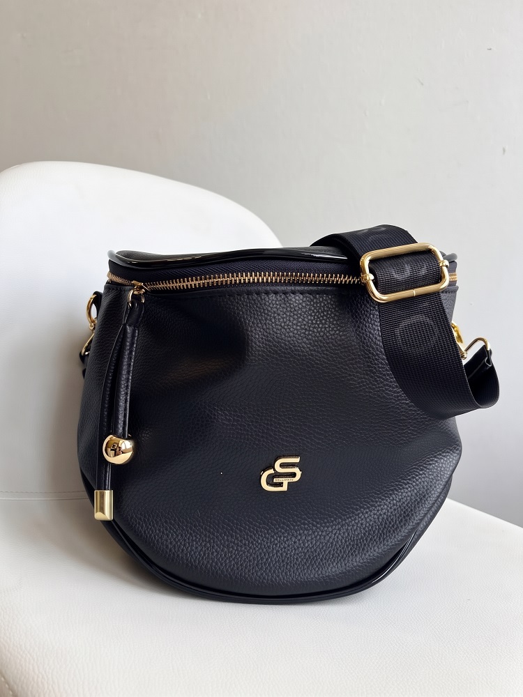 Dámska čierna crossbody kabelka Grosso
