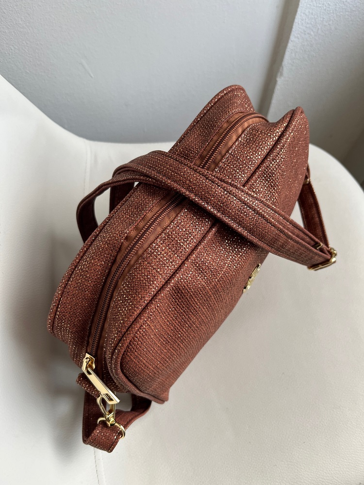 Hnedá crossbody GROSSO jednoduchá a elegantná