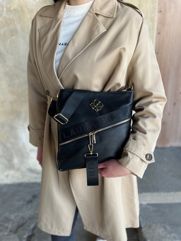 Čierna crossbody Laura Biaggi - veľká a štýlová