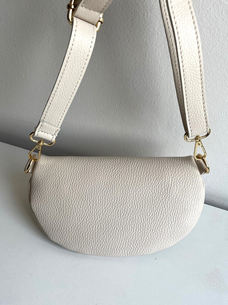 Dámska kožená basic ľadvinka béžová – minimalistická crossbody kabelka