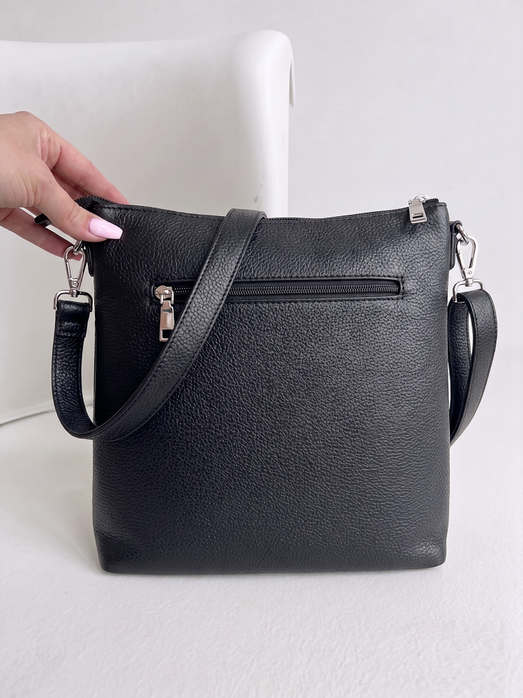 Praktická čierna crossbody kabelka s priehradkami a vreckami