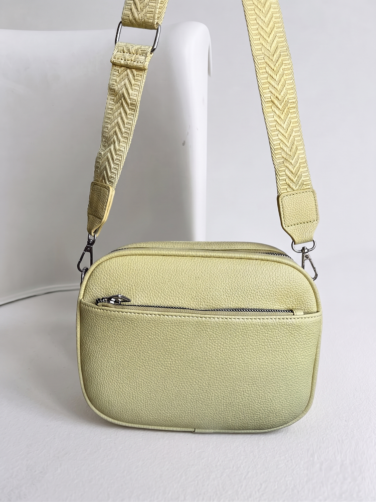 Praktická žltá crossbody kabelka s dvoma priehradkami
