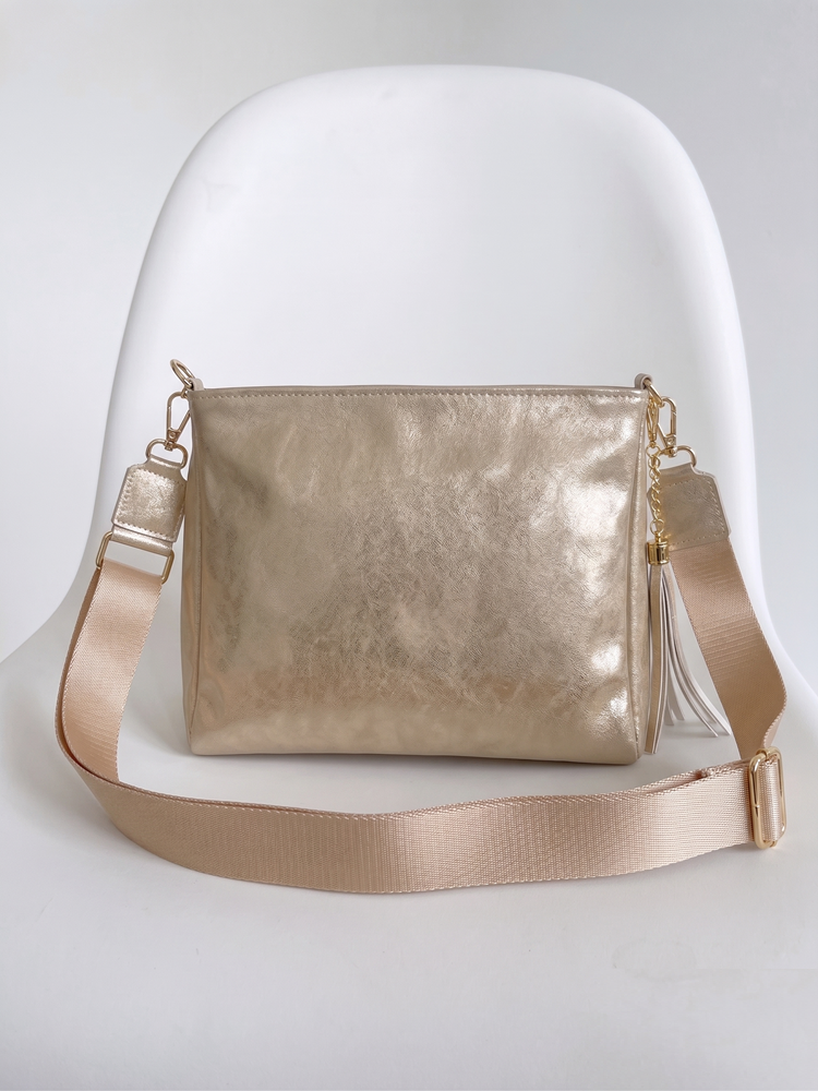 Zlatá crossbody kabelka Laura Biaggi – praktická na každý deň