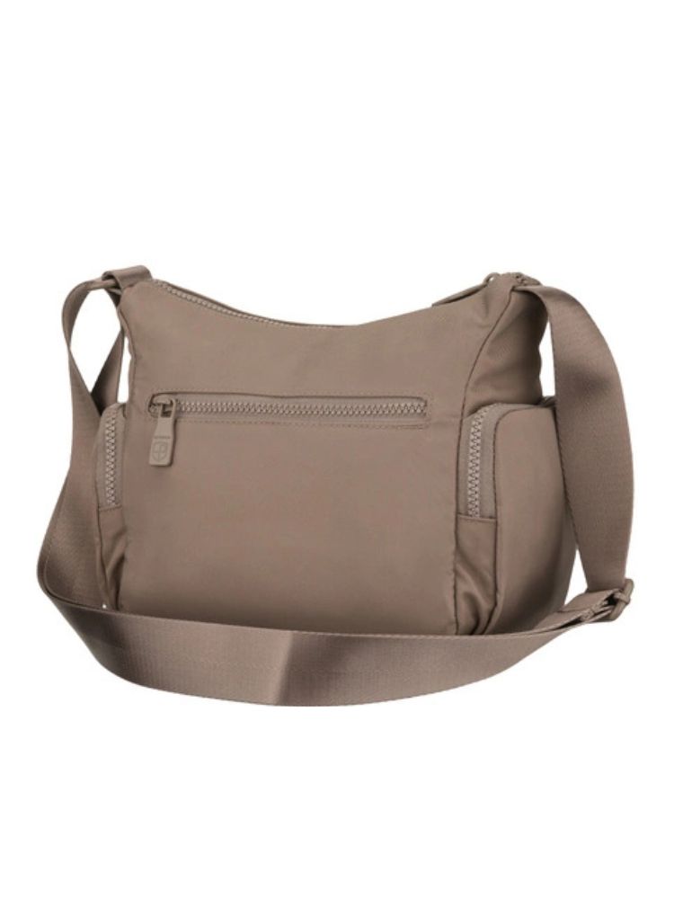 Nylonová crossbody – ľahká, praktická a štýlová na cestovanie