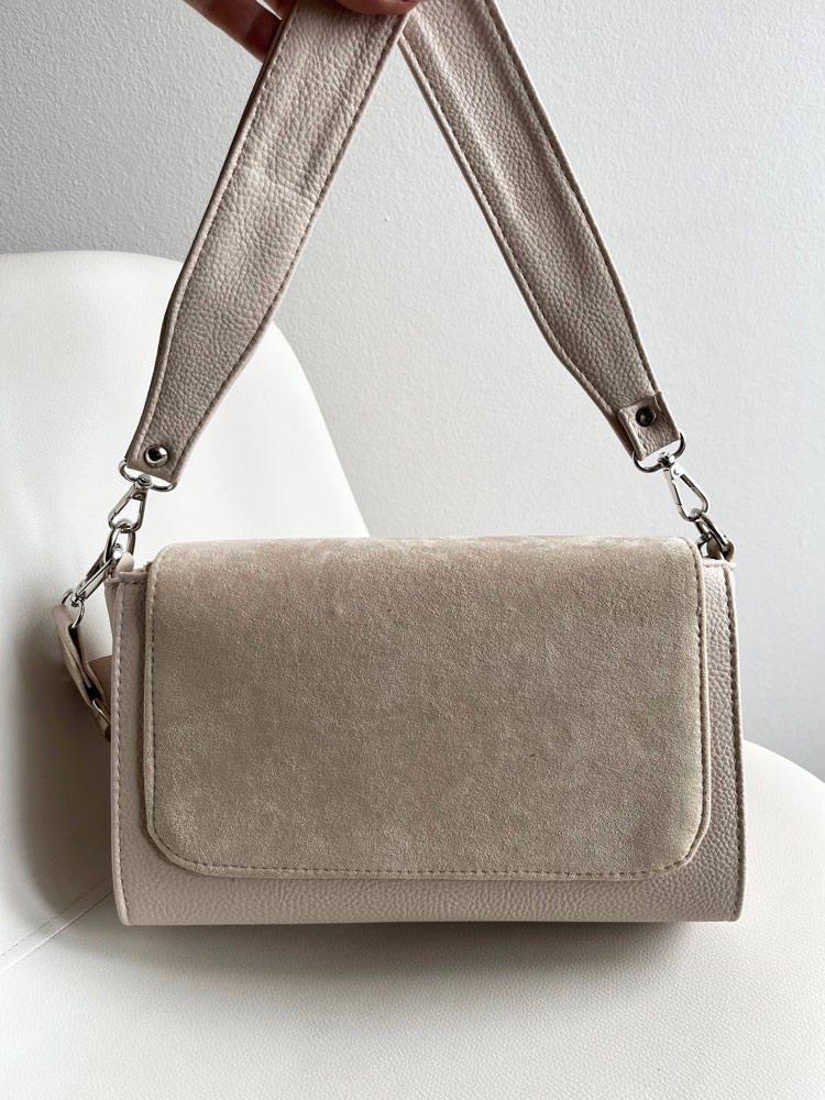 Béžová kabelka na rameno - praktická crossbody alebo listovka