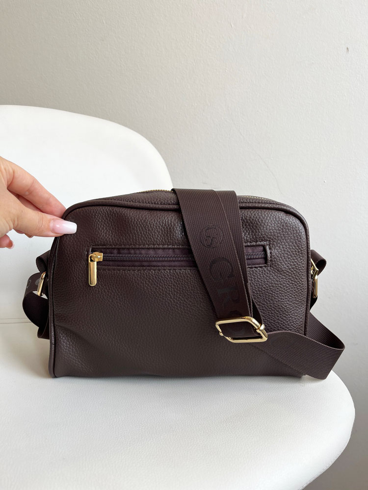 Čokoládová crossbody GROSSO športovo-elegantná