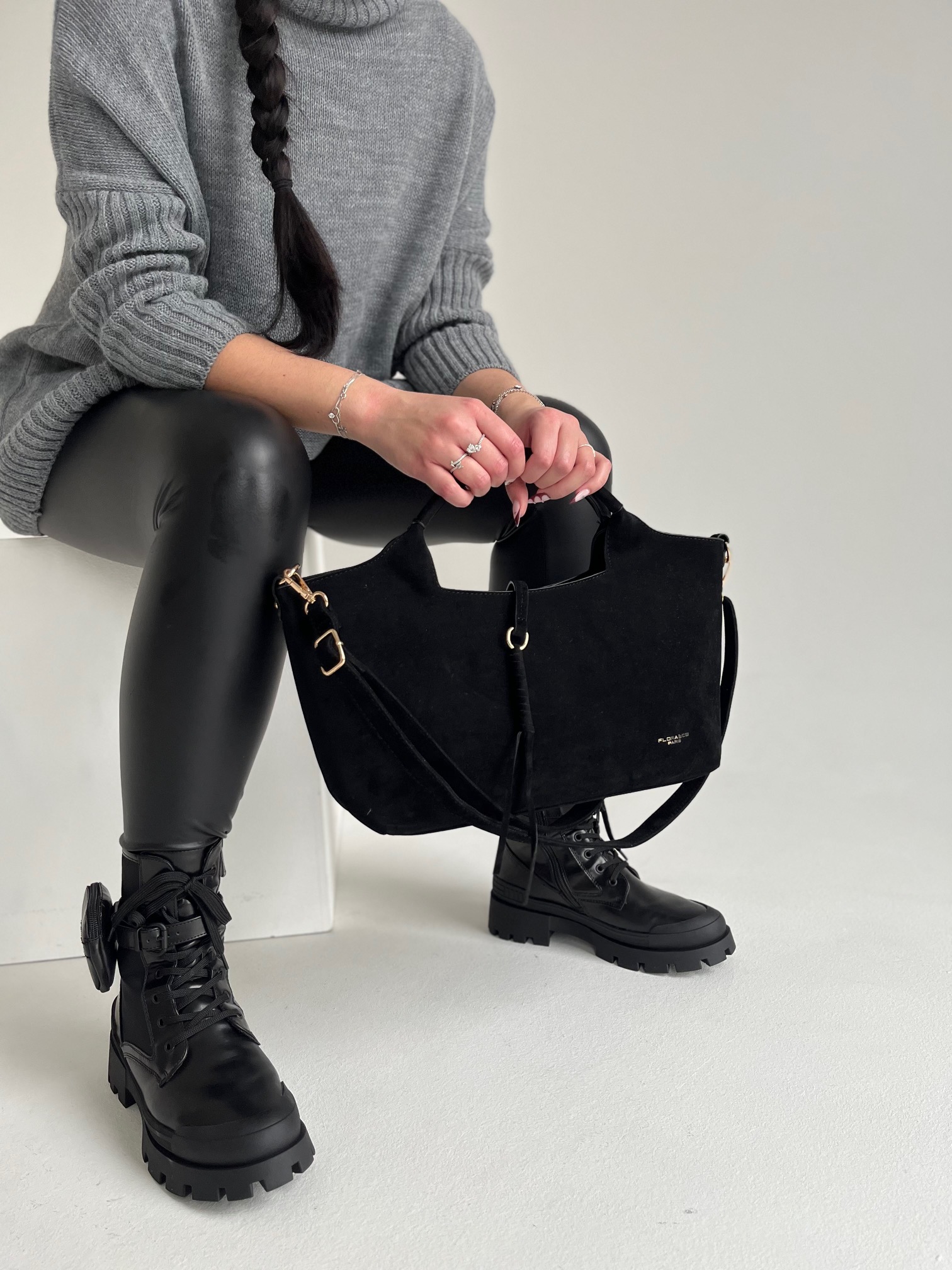 Čierna kabelka do ruky F-7576-noir