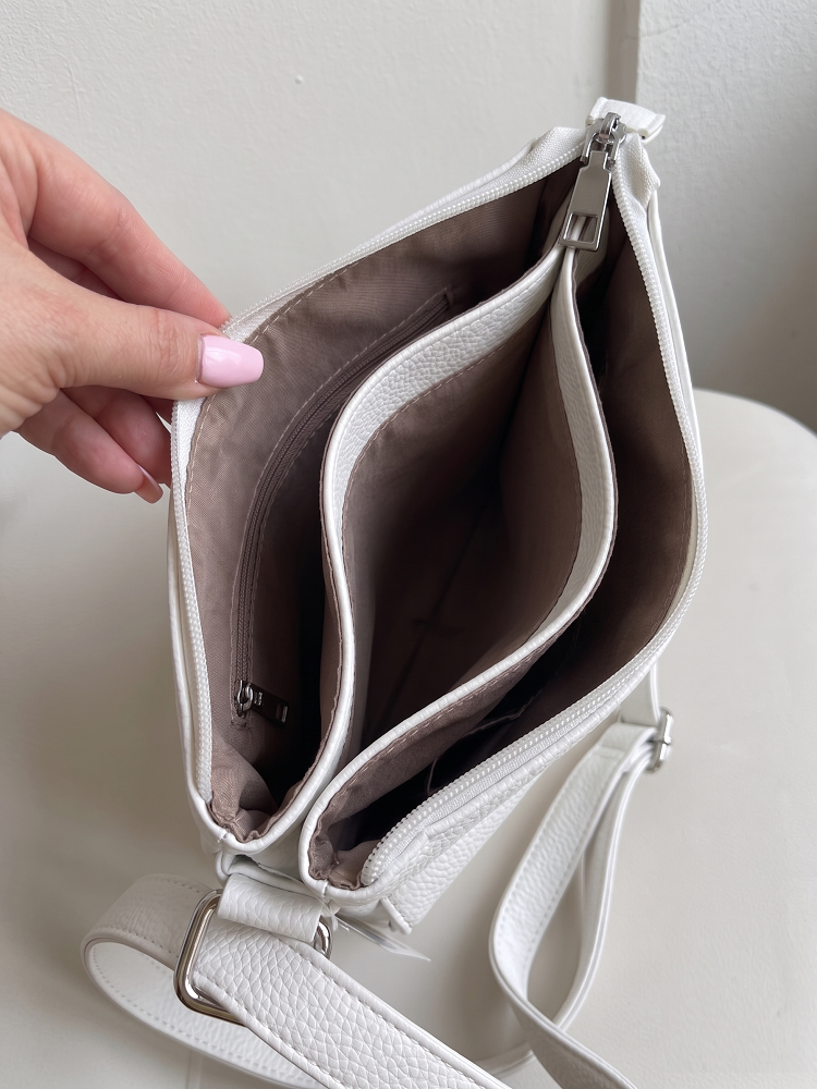 Praktická biela crossbody kabelka s priehradkami a vreckami