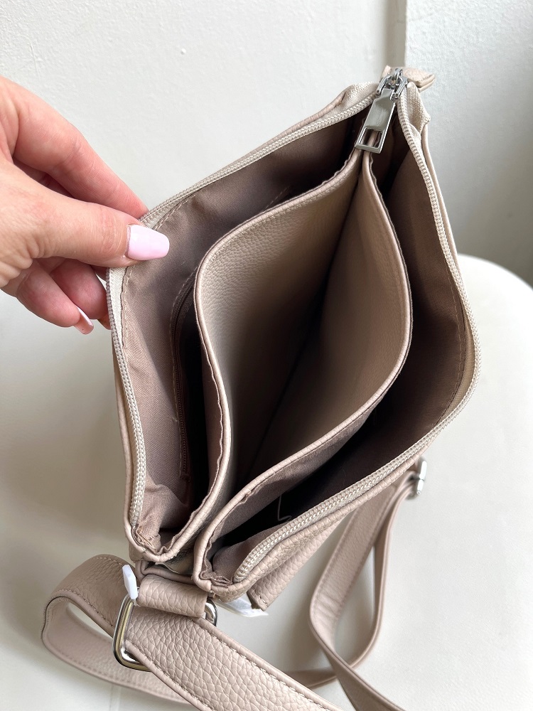 Praktická hnedá crossbody kabelka s priehradkami a vreckami