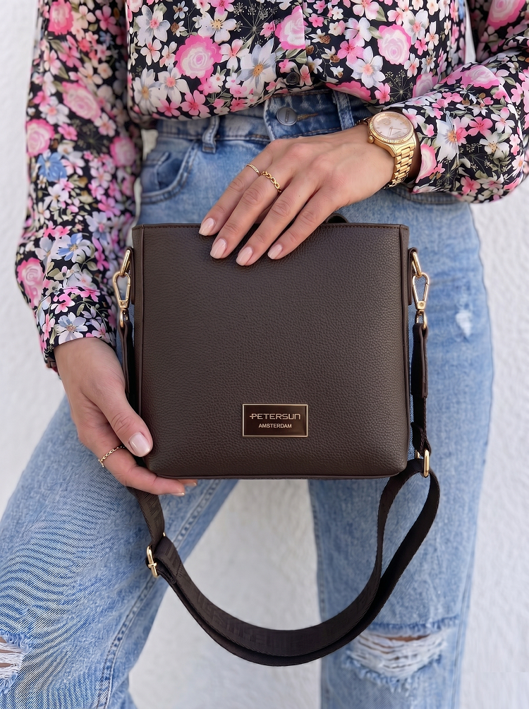Čokoládová hnedá crossbody kabelka Peterson – praktická basic kabelka na každý deň